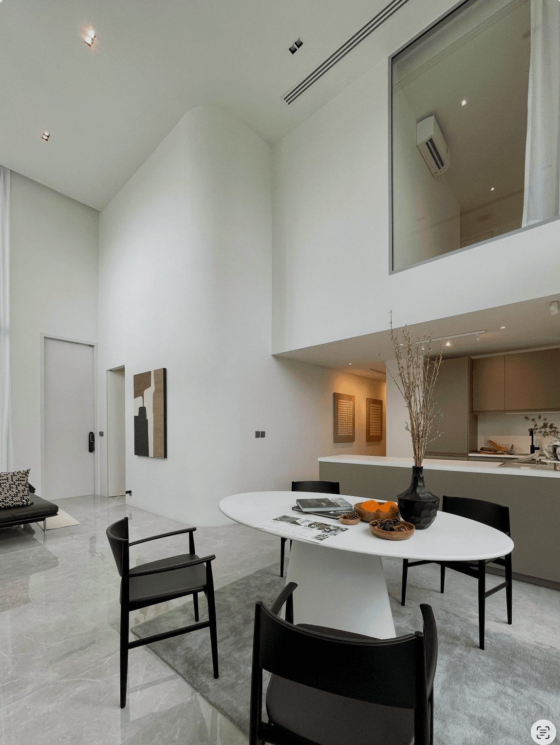 Living at ARQ10 M-House